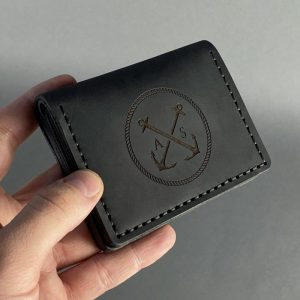 Czarny ręcznie robiony skórzany portfel/etui na dokumenty