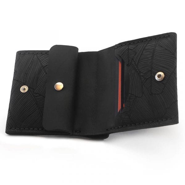 Black men's handmade leather wallet by Luniko. Maritime Series