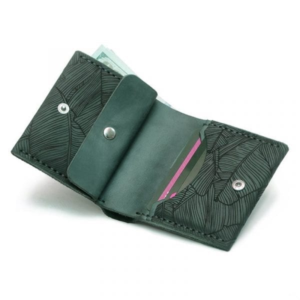Dark green men's handmade leather wallet by Luniko. Maritime Series