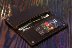 Brązowy skórzany portfel ręcznie robiony handmade od Luniko ręcznie robiony portfel męski