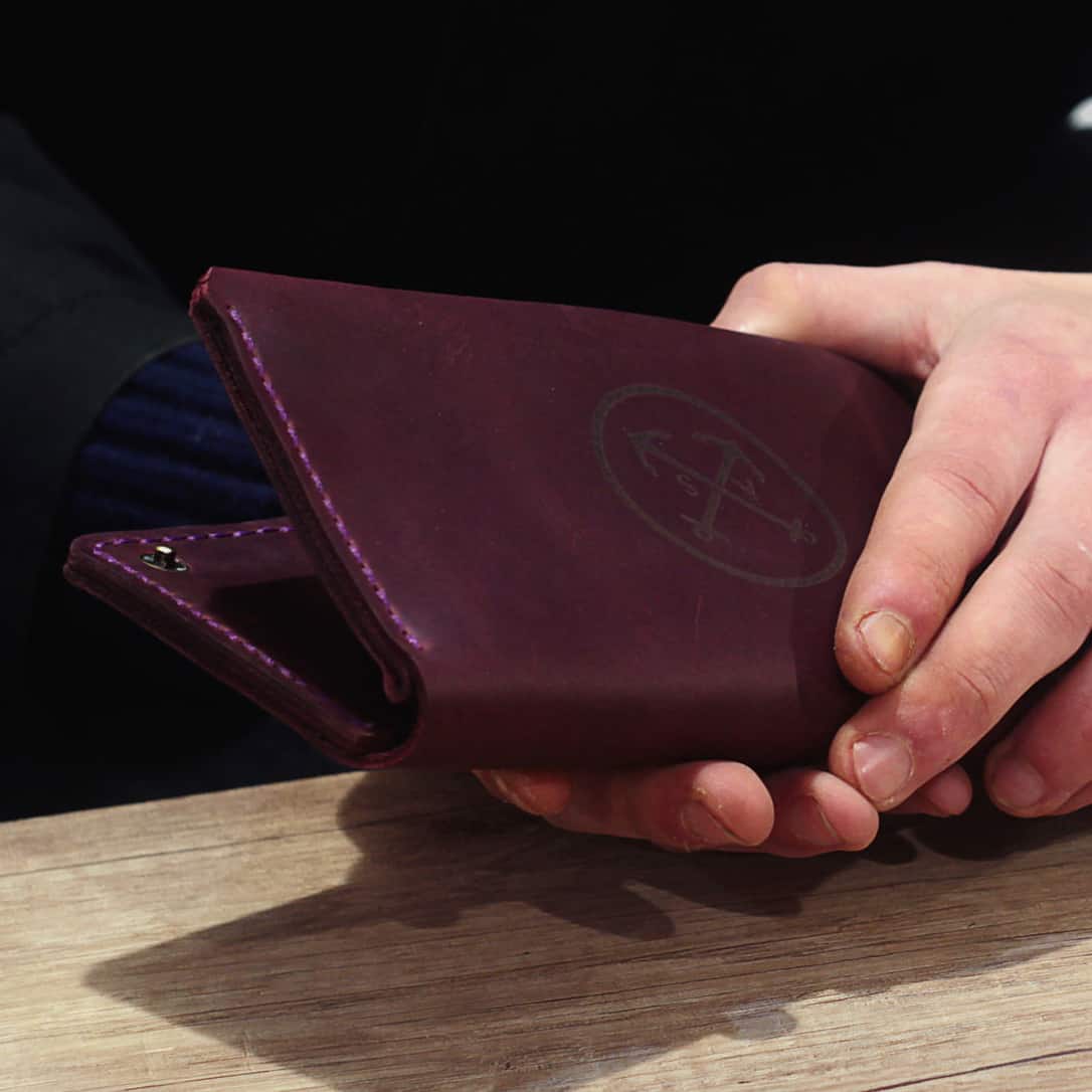 Bordowy skórzany portfel ręcznie robiony