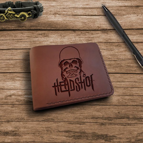 Męski skórzany portfel z kieszonką na monety ręcznie robiony z grawerem "Czaszka Head Shot" Prezent dla fana rocka i metalu