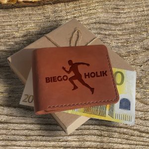 Brązowy skórzany męski portfel ręcznie robiony z grawerem "BIEGOHOLIK" Pomysł na rrezent dla biegacza