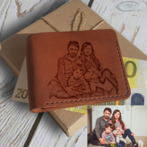 Handmade leather wallet engraving photo family with child Portfel męski skórzany ze zdęciem rodziny