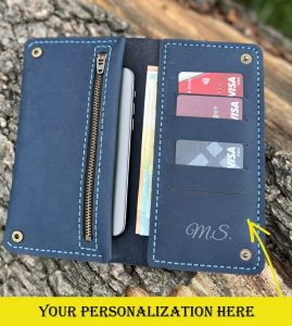 Duży pojemny niebieski skórzany portfel ręcznie robiony z miejscem na telefon. Portmonetka z grawerem