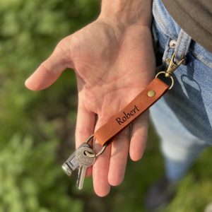 Personalized Leather Keychain. Custom Car Key Fob Key Ring Key Chain for Men Engraved Handwriting Initial Name Keychain. Handmade Leather Keychain
