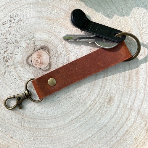 Personalized Leather Keychain. Custom Car Key Fob Key Ring Key Chain for Men Engraved Handwriting Initial Name Keychain. Keychain for Boyfriend