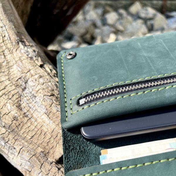 purse green leather handnade wallet with personalization Pionowy duży skórzany portfel handmade