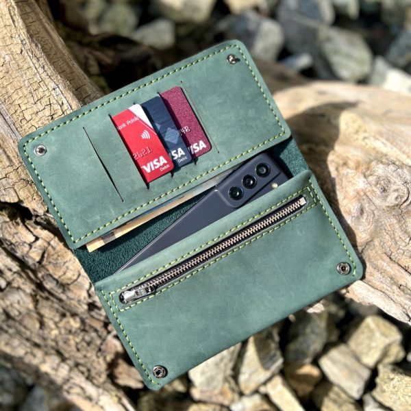 purse green leather handnade wallet with personalization Pionowy duży skórzany portfel etui na smartfon