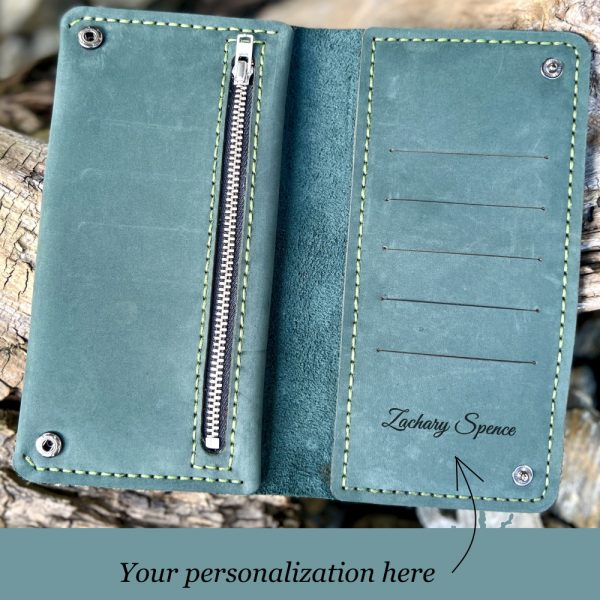 purse green leather handnade wallet with personalization Pionowy duży skórzany portfel z grawerem
