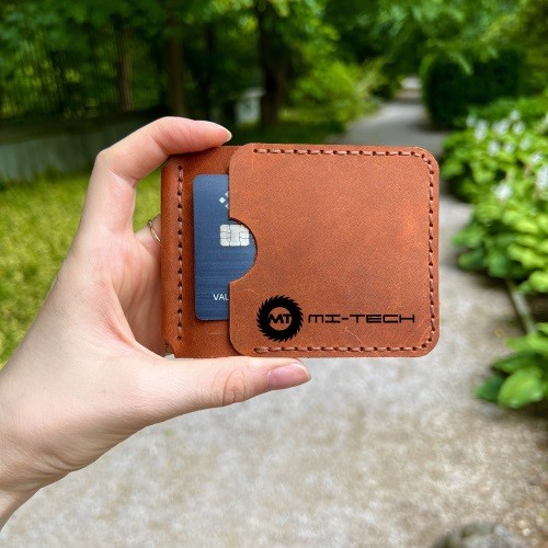 Custom leather goods manufacturer! Order leather keychains, wallets, luggage tags, mouse pads, document covers with your company logo!
