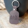 Personalizowany brelok do kluczy skórzany męski z grawerem z imieniem monogramem inicjałami logo Ręcznie robiony uchwyt na klucze