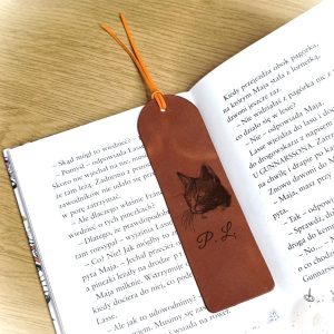 Presents for Cat Lovers Personalized Custom Brown Leather Bookmark with Engraved Name or Initial and Picture Gifts for Cat Lovers by Luniko!