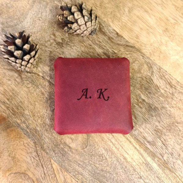 Women's coin purse wallet with engraving. Personalized red leather coin pouch. Handmade leather engraved small coin case. Custom wallet for coins