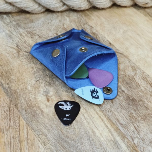 Case for guitar picks personalized with engraving made by hand from genuine leather with logo, name, and initials. Gift for guitarist or bassist