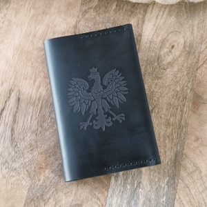 Etui na paszport personalizowane z godłem skórzane z przegródkami na karty z grawerem handmade Okładka pokrowiec na paszport z orłem